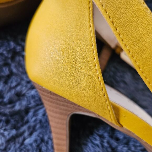 Tahari Desiray Strappy Sandals Slim Heels Buckle yellow Pump Women’s Size 8 - Picture 5 of 8